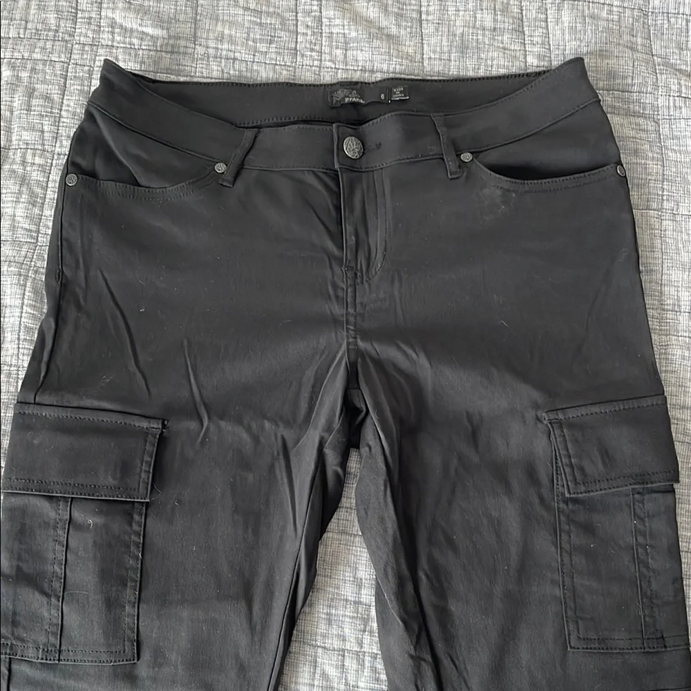 Prana Black Women's Cargo Pants - Picture 2 of 4